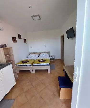 Apartman - Dva Pokoje - Max 6 Osob アパート